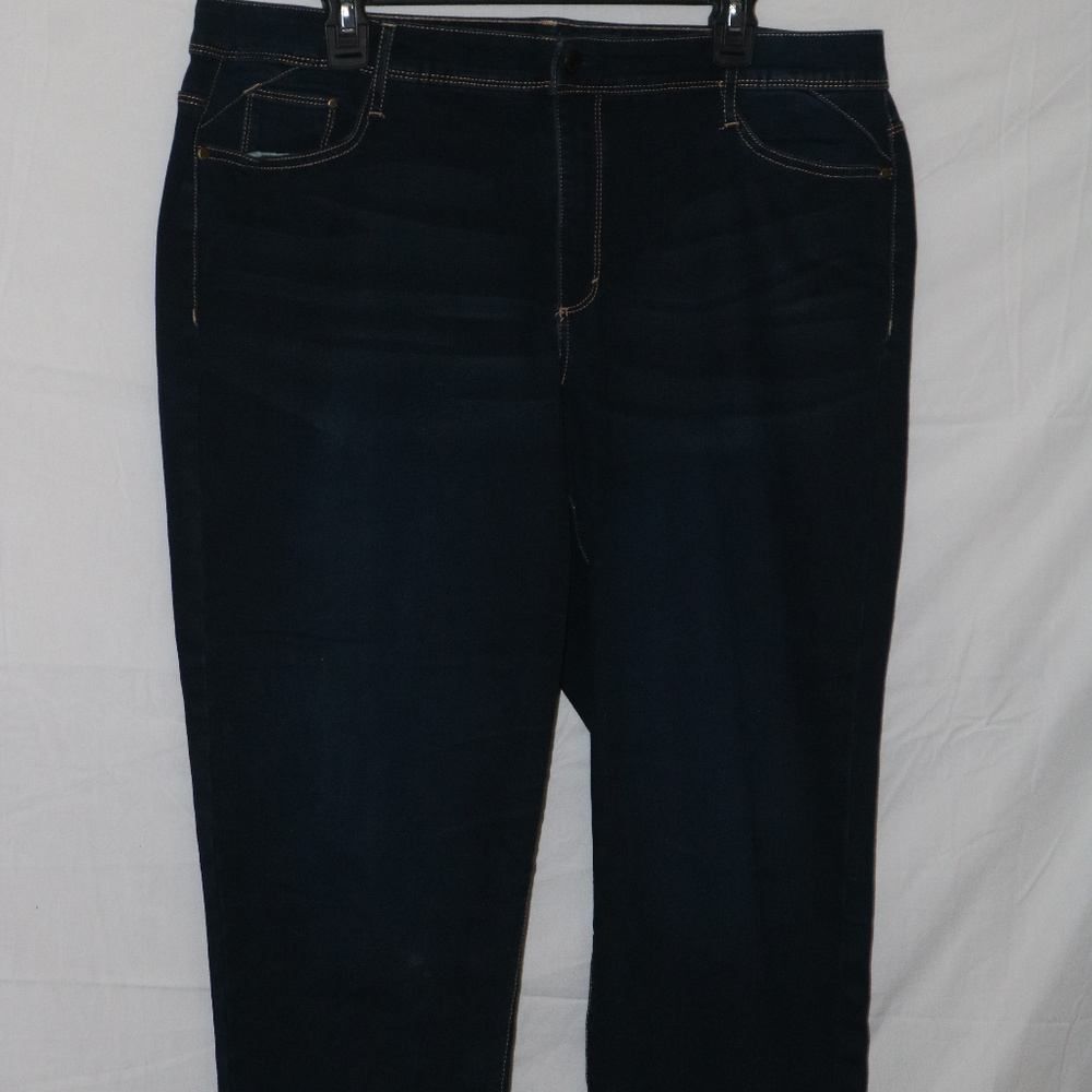 Bandolino Dark Jean Capri 18